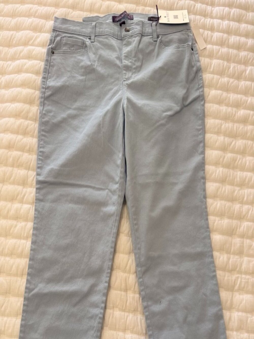 NWT Gloria Vanderbilt Amanda Classic Fit Light Blue Jeans